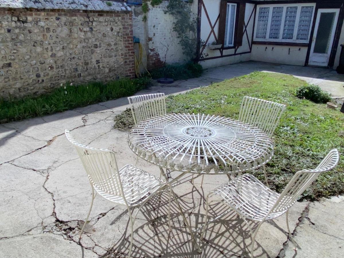 Maison Avec Jardin Et Parking, Au Centre D'Етрета Екстериор снимка